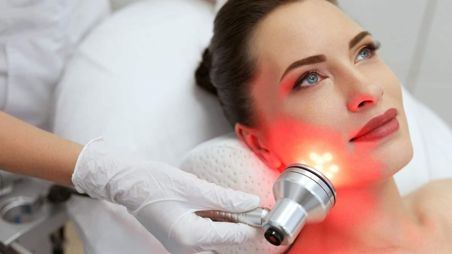 67476c030191ef782b48707e_optimized_1520_c1520x855-0x0 Facial Services