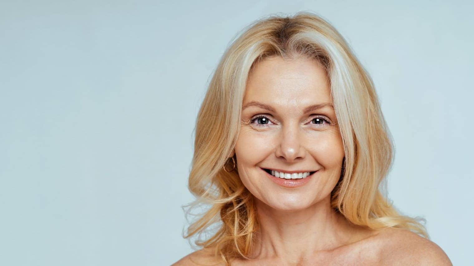 67478038192e66c73474f0cc_optimized_1747_c1520x855-216x30 Facial Services